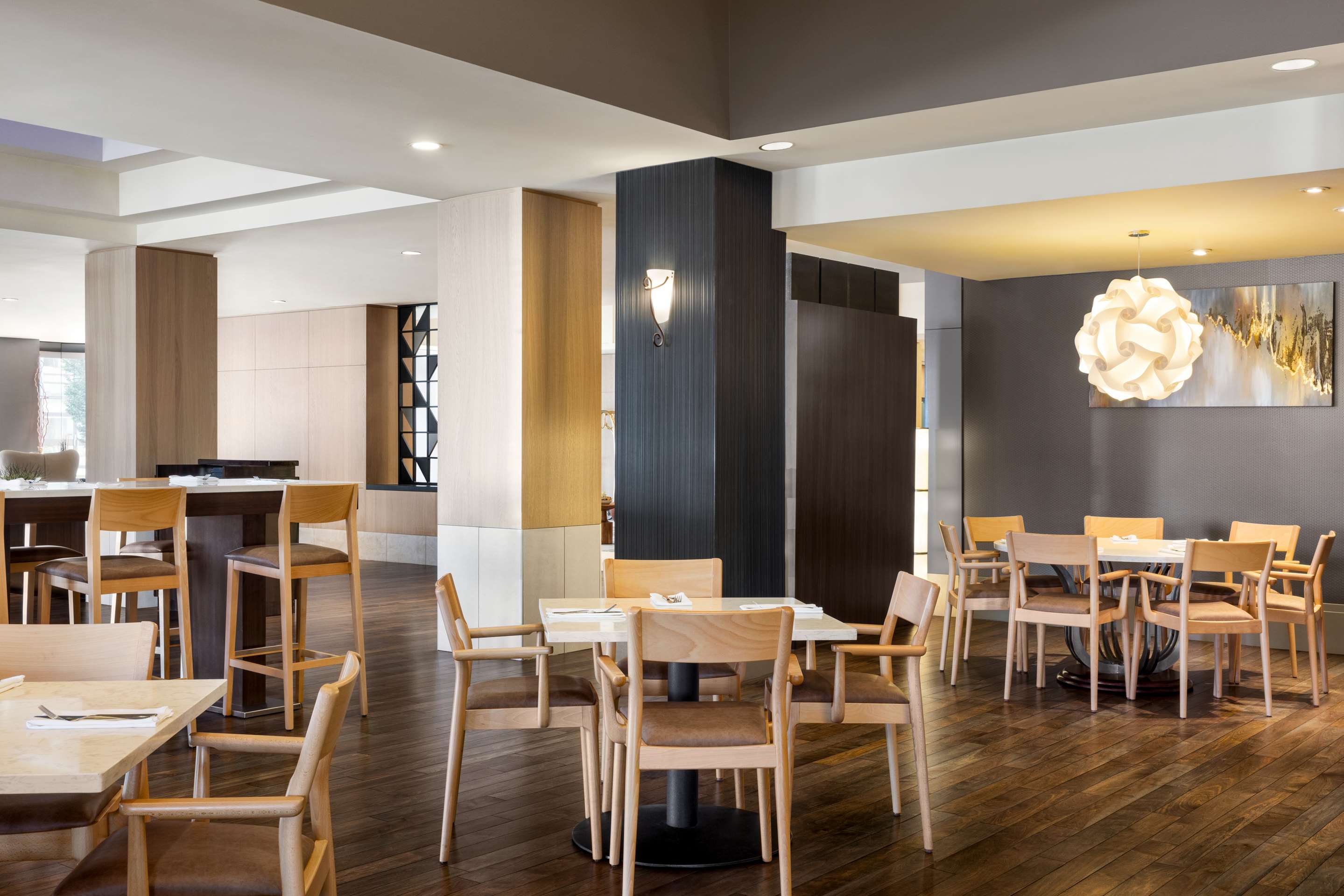 Restaurant | Hilton Vancouver Airport