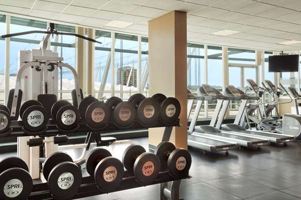 Fitness/ Exercise Room - Hampton Inn & Suites Vancouver