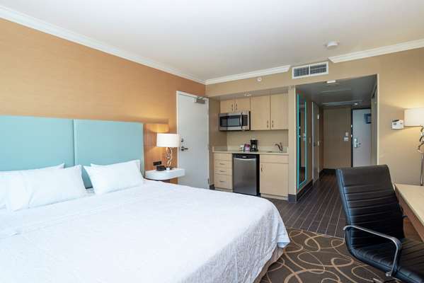  - Hampton Inn & Suites Vancouver