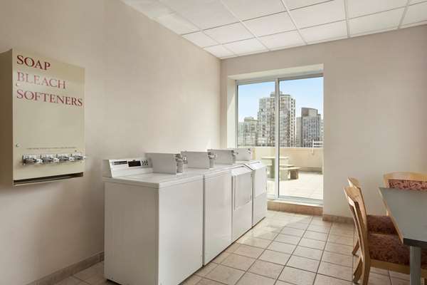  - Hampton Inn & Suites Vancouver