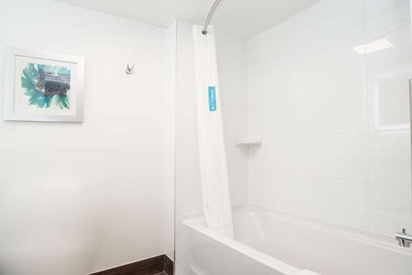  - Hampton Inn & Suites Vancouver