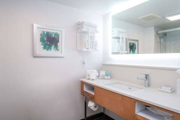  - Hampton Inn & Suites Vancouver