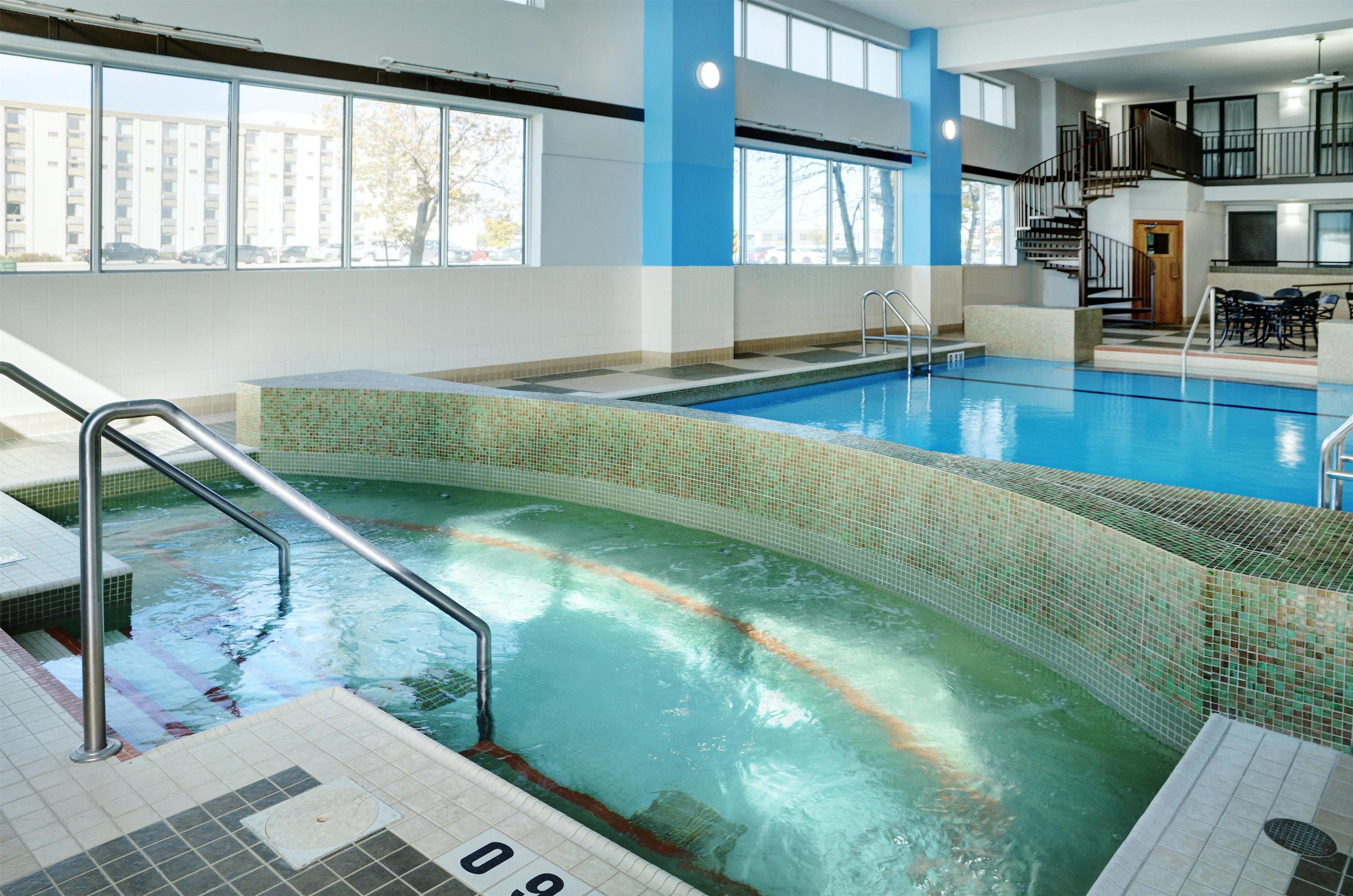 Pool | Hilton Winnipeg Airport Suites