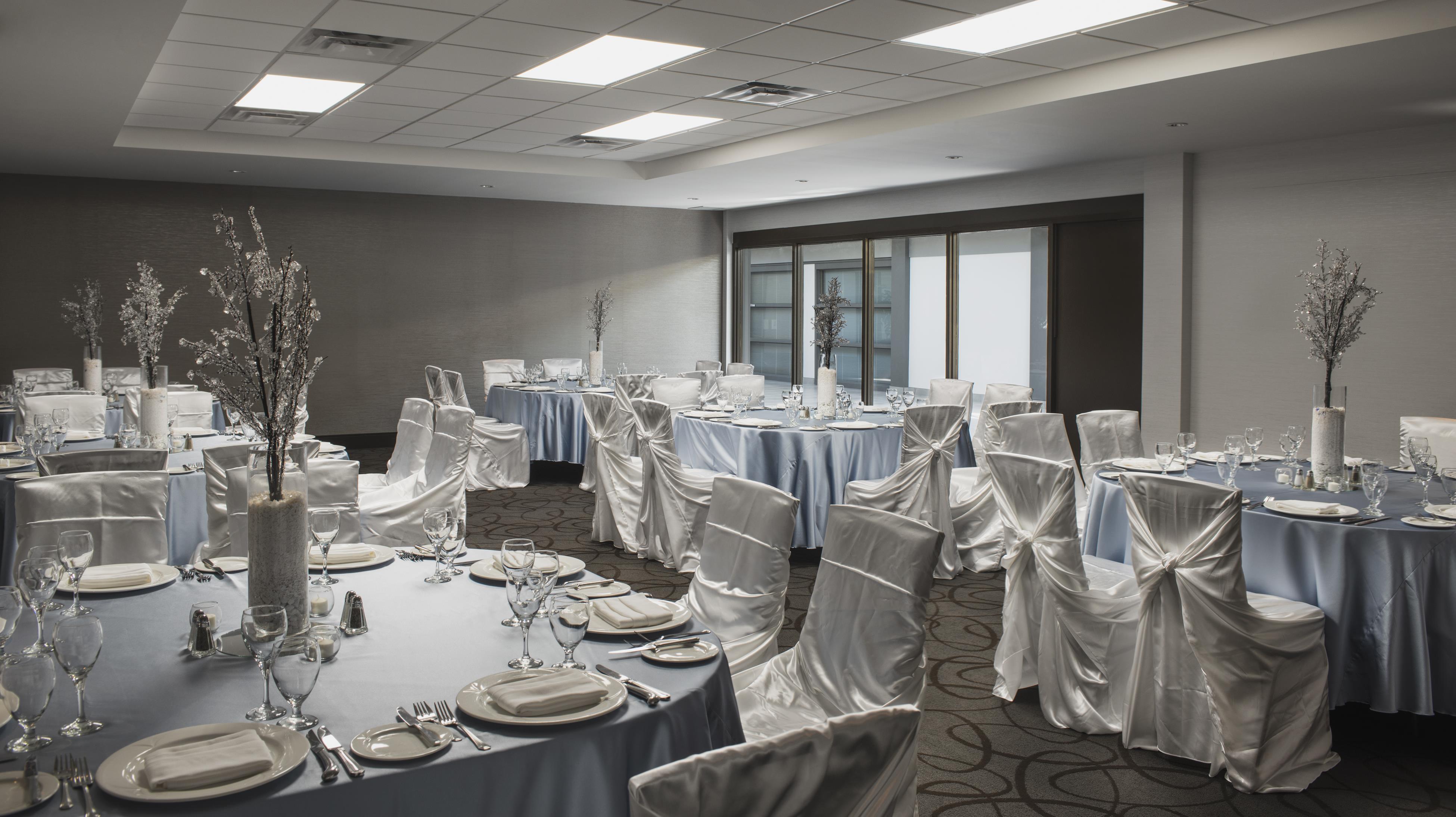 Meeting Room | Hilton Winnipeg Airport Suites