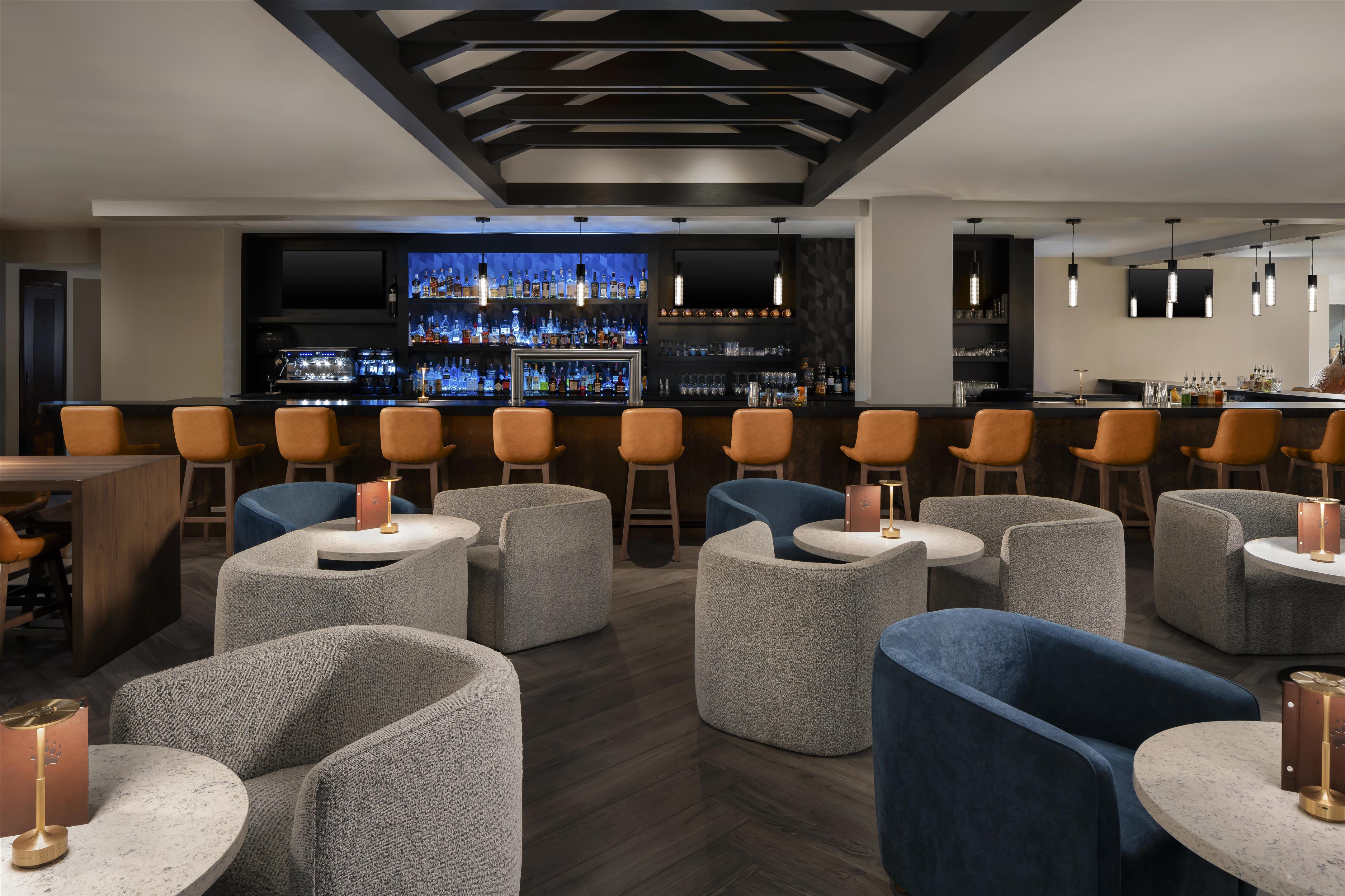 Restaurant | Hilton Whistler Resort & Spa