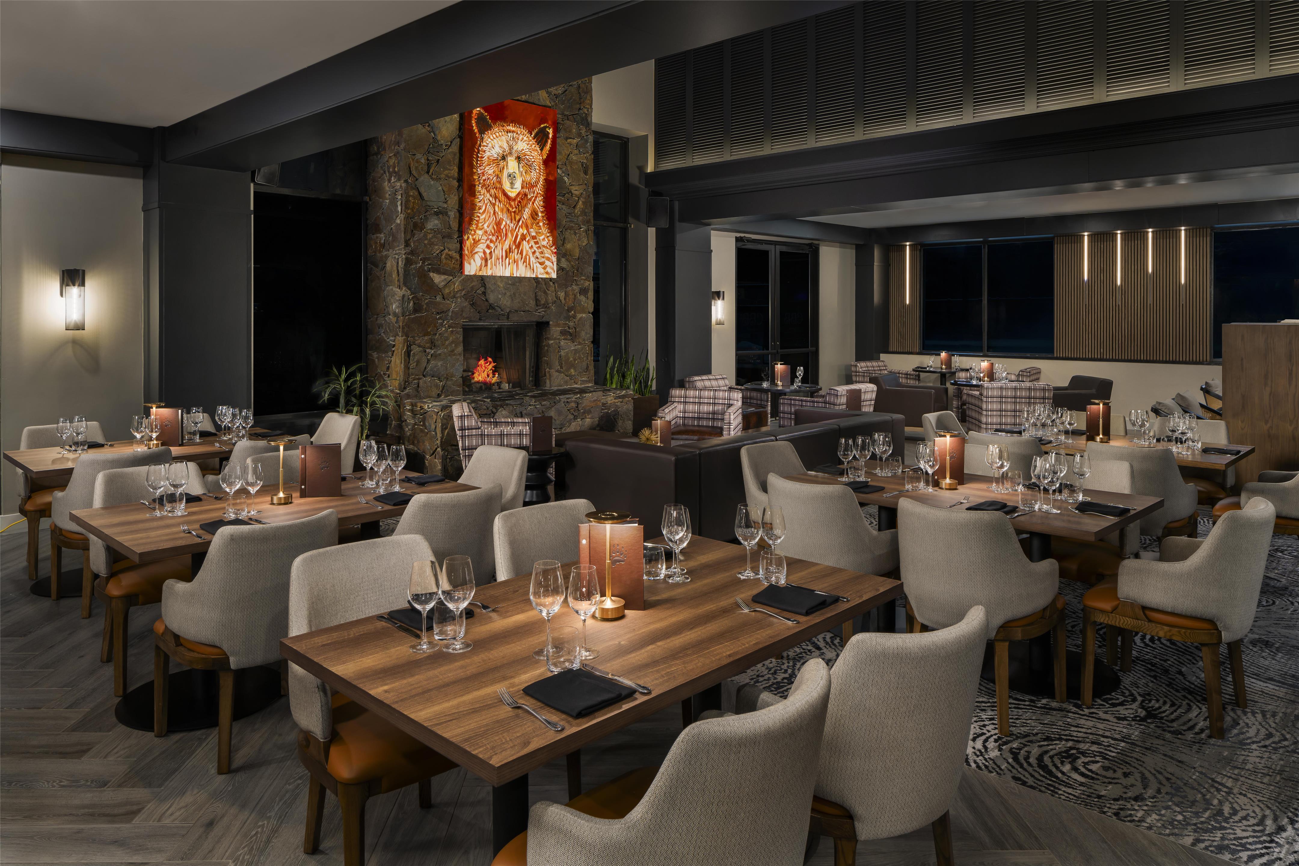 Restaurant | Hilton Whistler Resort & Spa