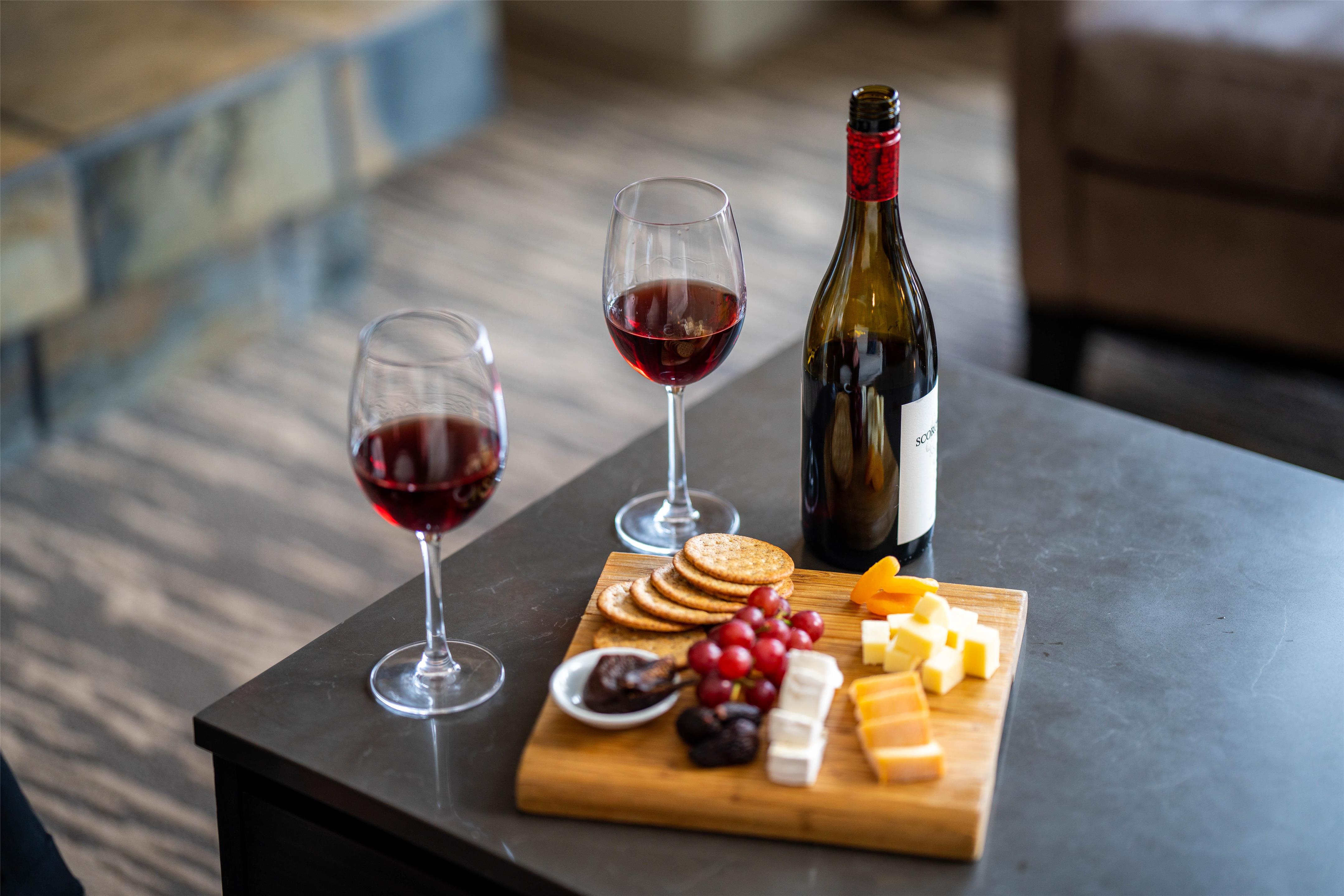 Restaurant | Hilton Whistler Resort & Spa