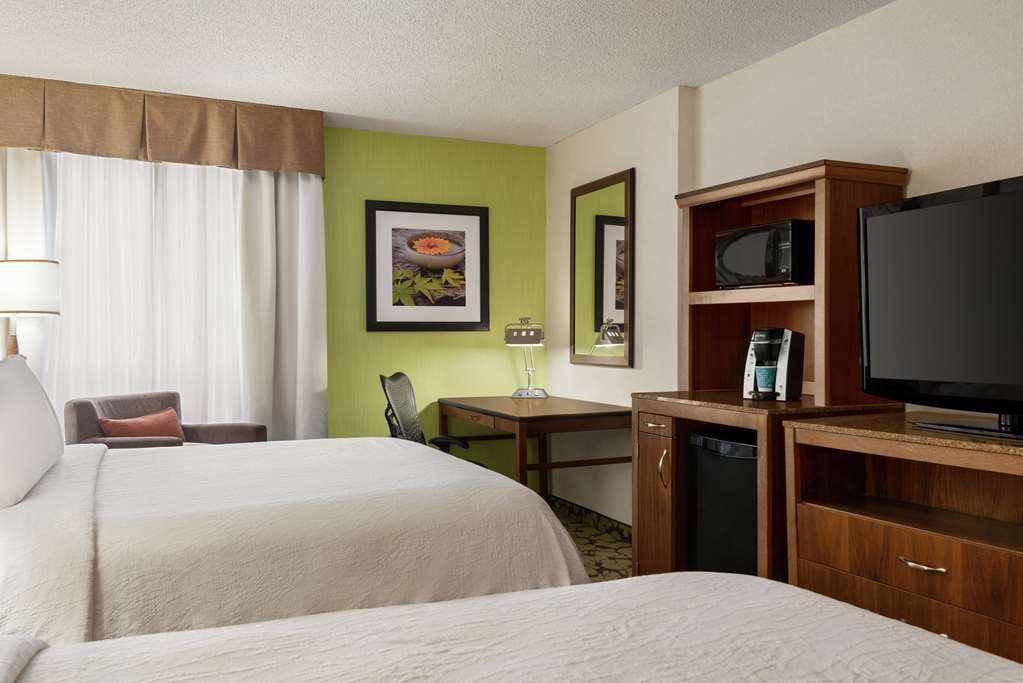 Hilton Garden Inn Saskatoon Downtown - Tap to explore photos