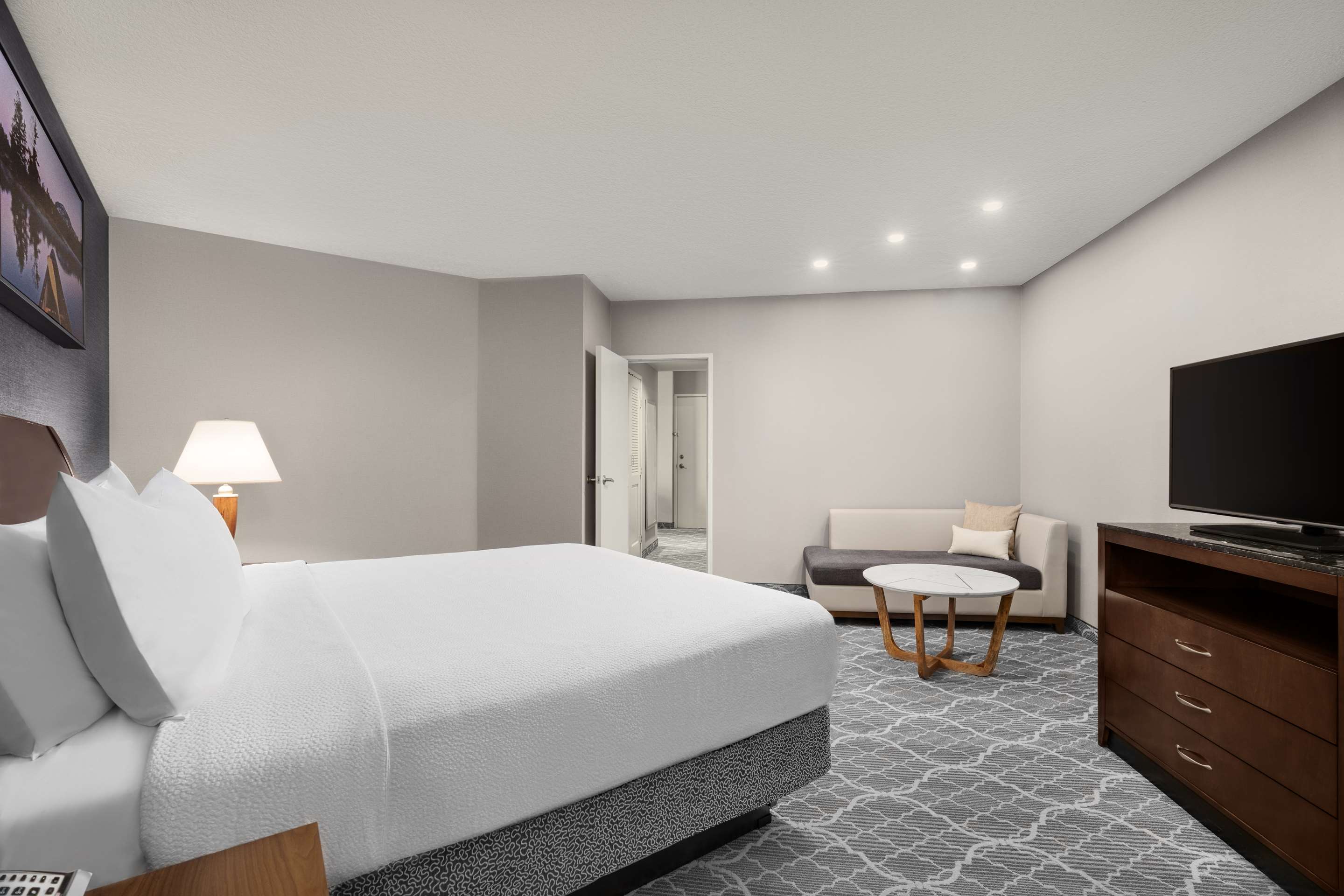 Guest room