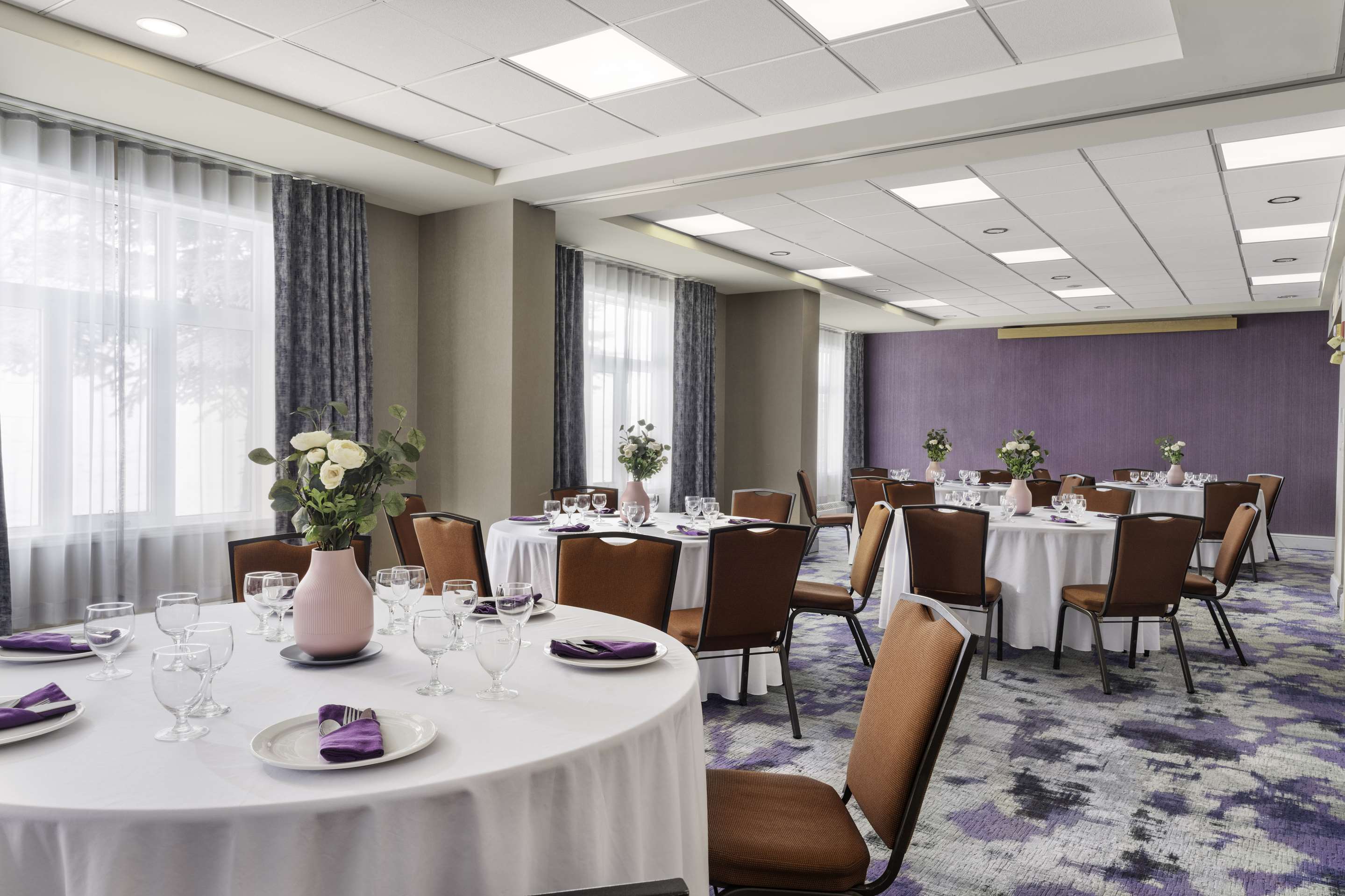 Meeting Room | Hilton Garden Inn Calgary Airport