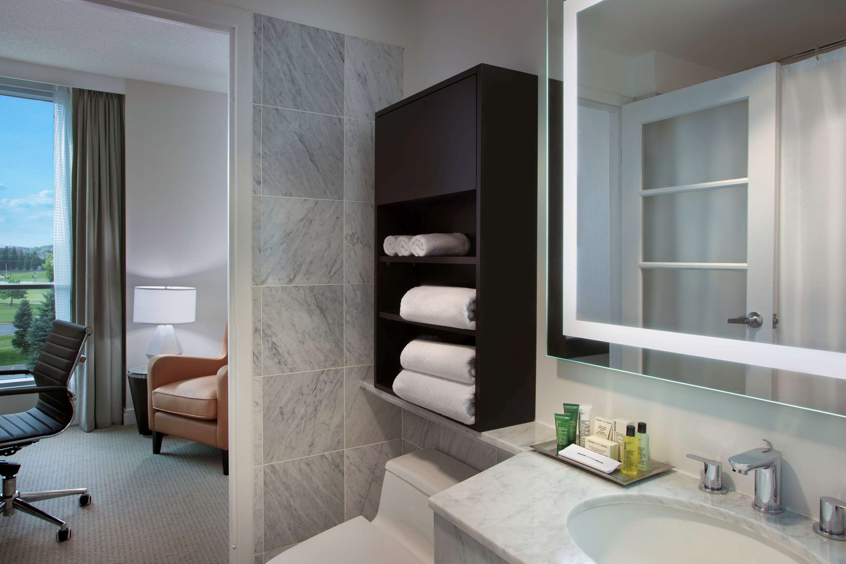 Guest room