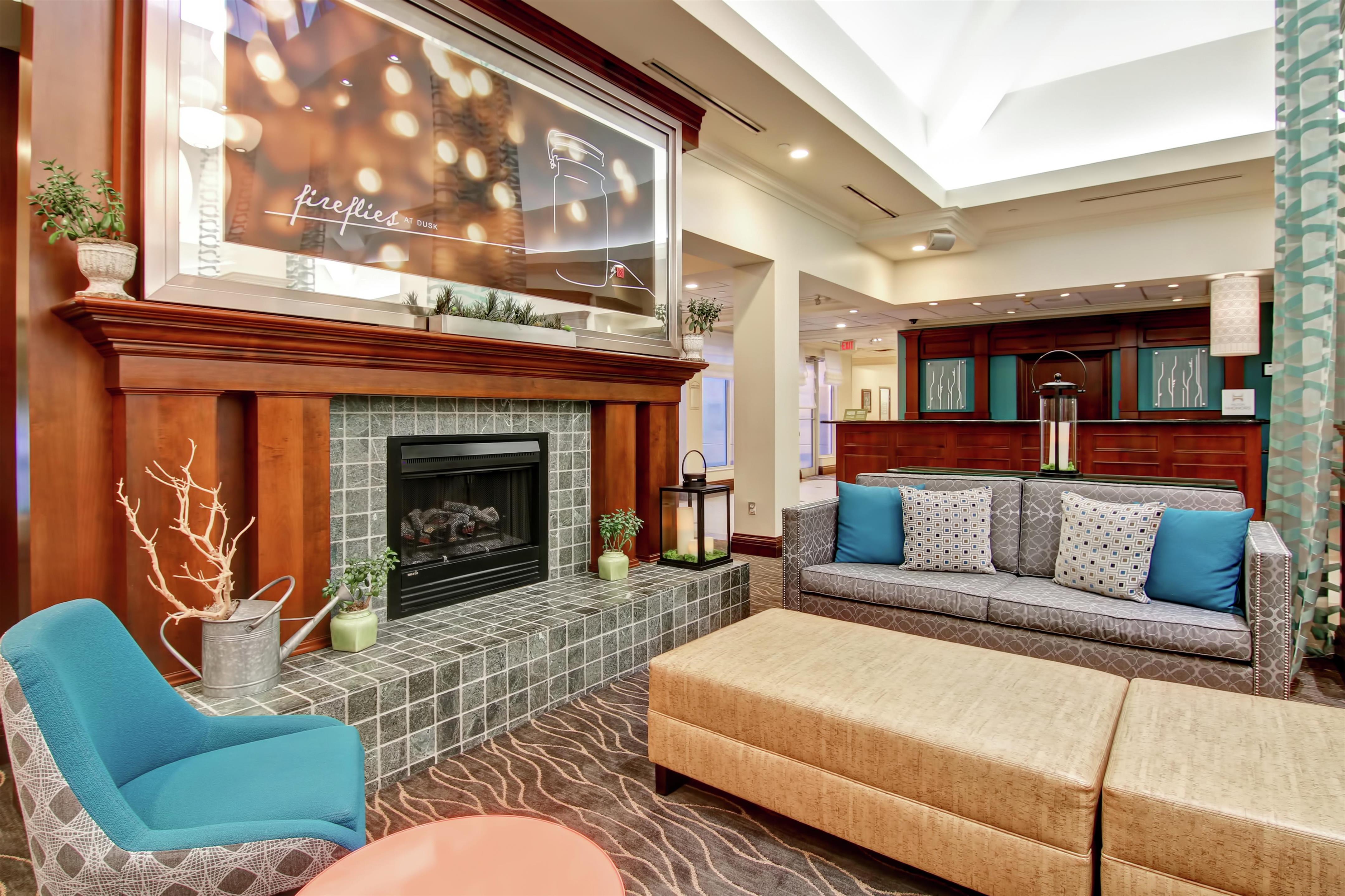 Lobby | Hilton Garden Inn Toronto/Burlington