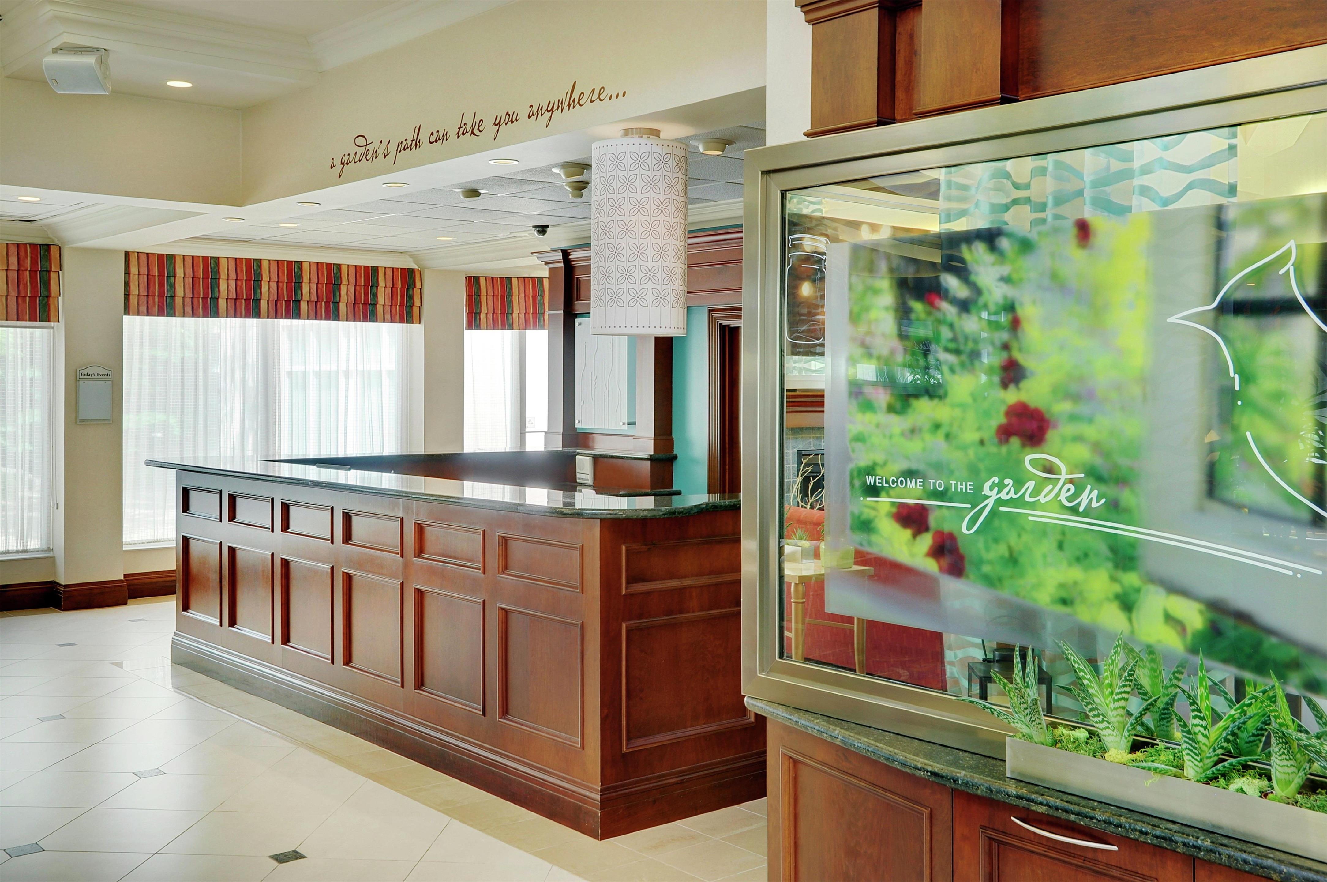 Reception | Hilton Garden Inn Toronto/Burlington