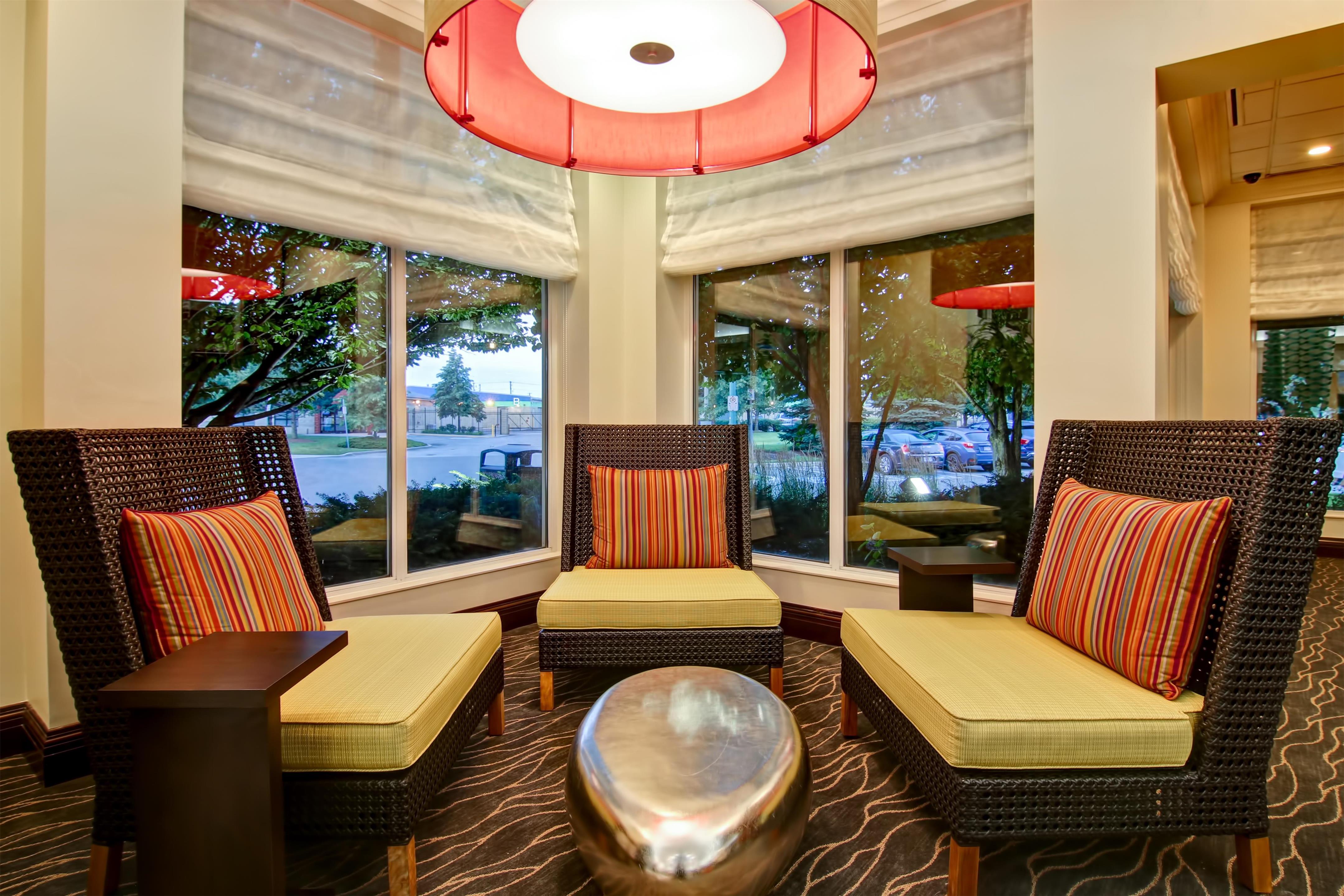 Lobby | Hilton Garden Inn Toronto/Burlington