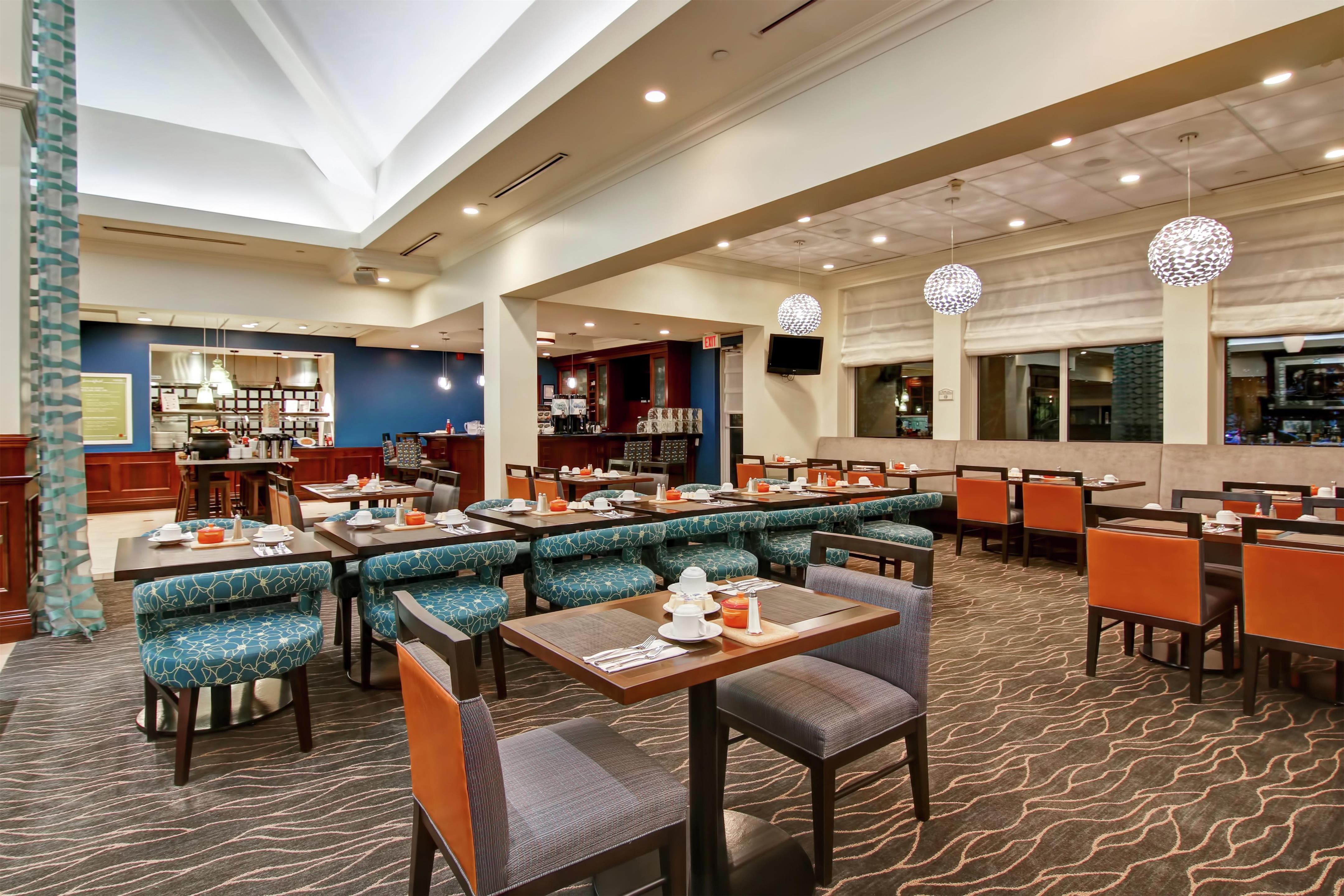 Restaurant | Hilton Garden Inn Toronto/Burlington