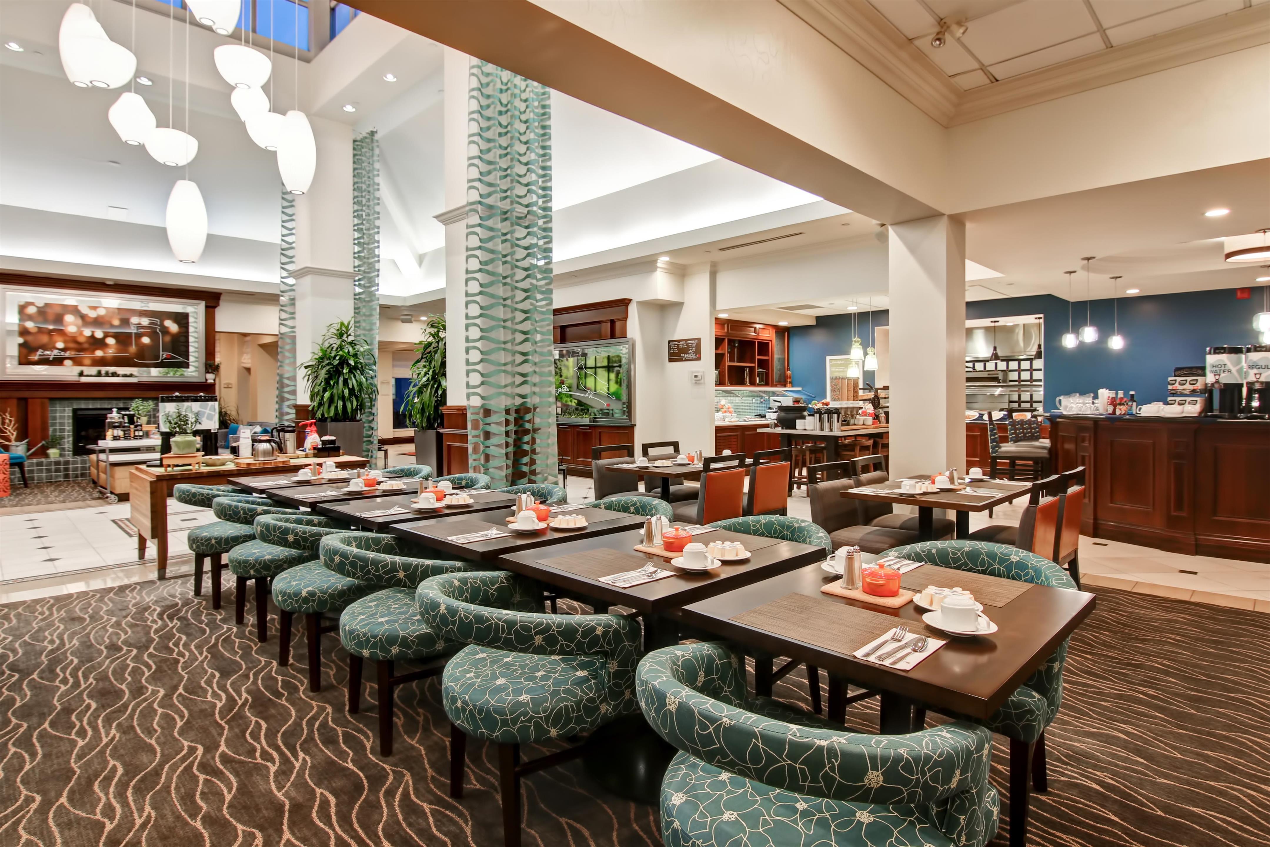 Restaurant | Hilton Garden Inn Toronto/Burlington