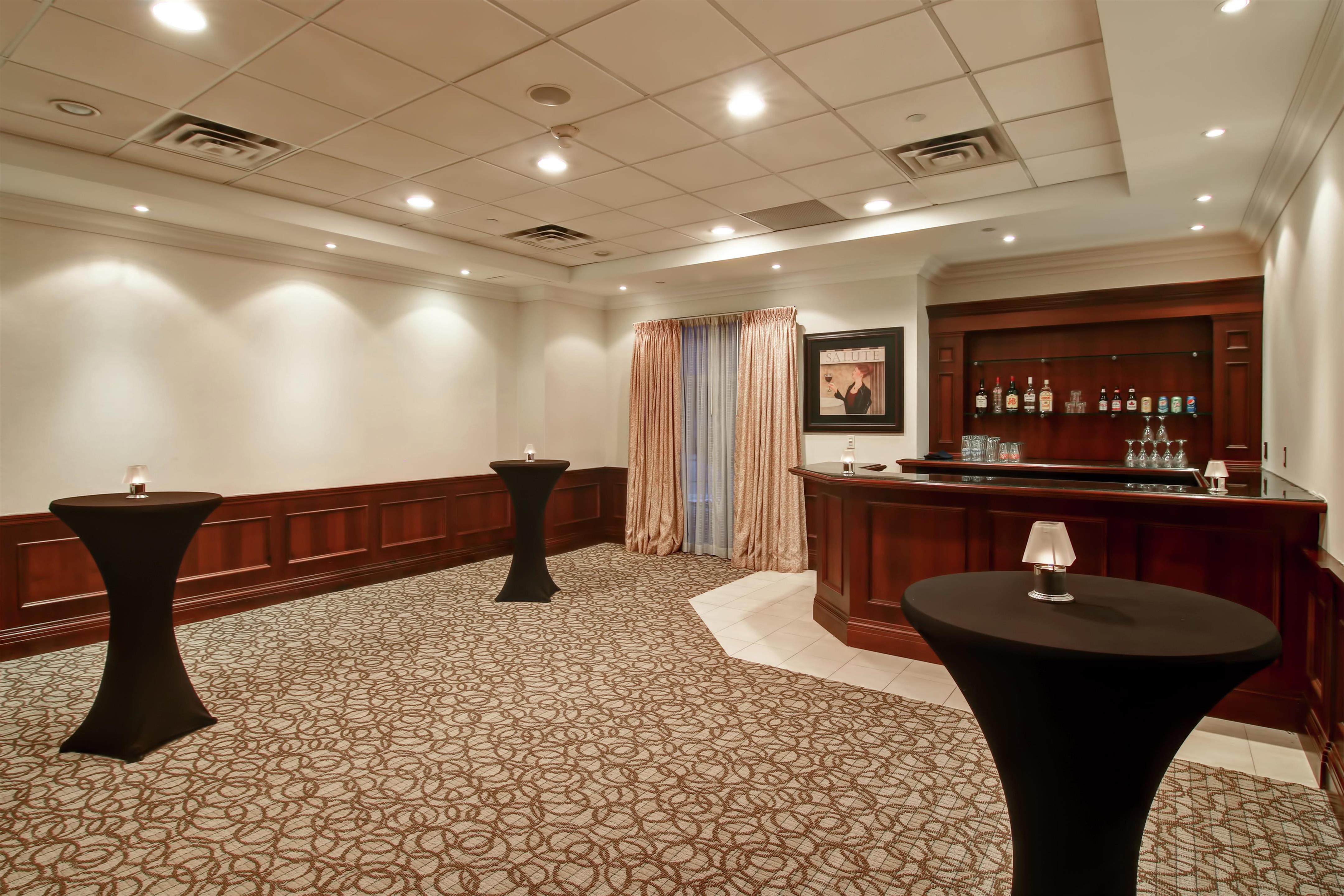 Meeting Room | Hilton Garden Inn Toronto/Burlington