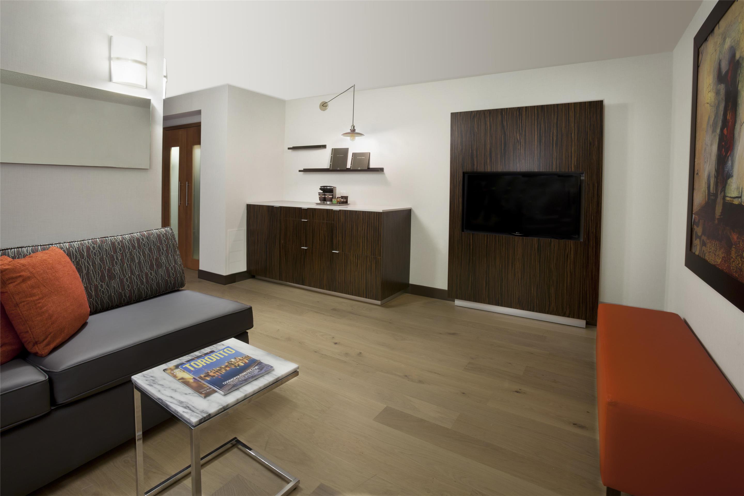 Guest room