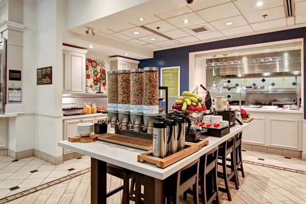 Restaurant - Hilton Garden Inn Mississauga