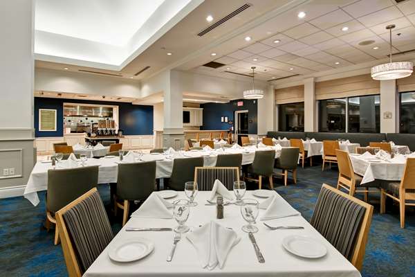 Restaurant - Hilton Garden Inn Mississauga