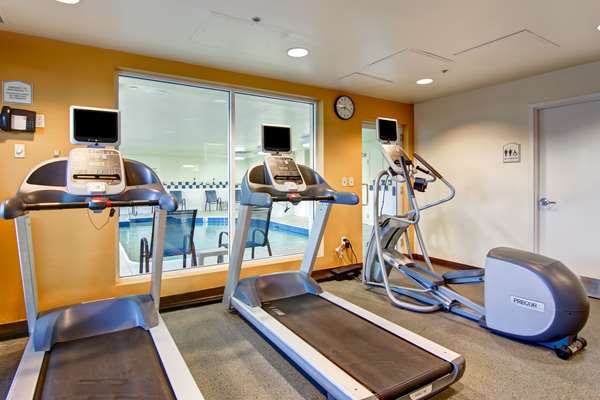 Fitness/ Exercise Room - Hilton Garden Inn Mississauga