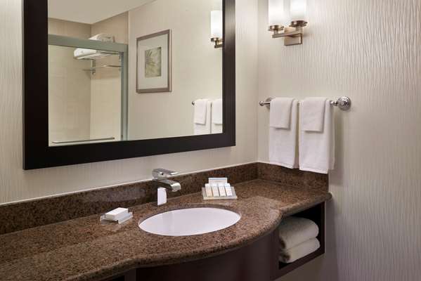  - Hilton Garden Inn Toronto Airport West Mississauga