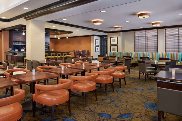 Restaurant - Hilton Garden Inn Toronto Airport West Mississauga