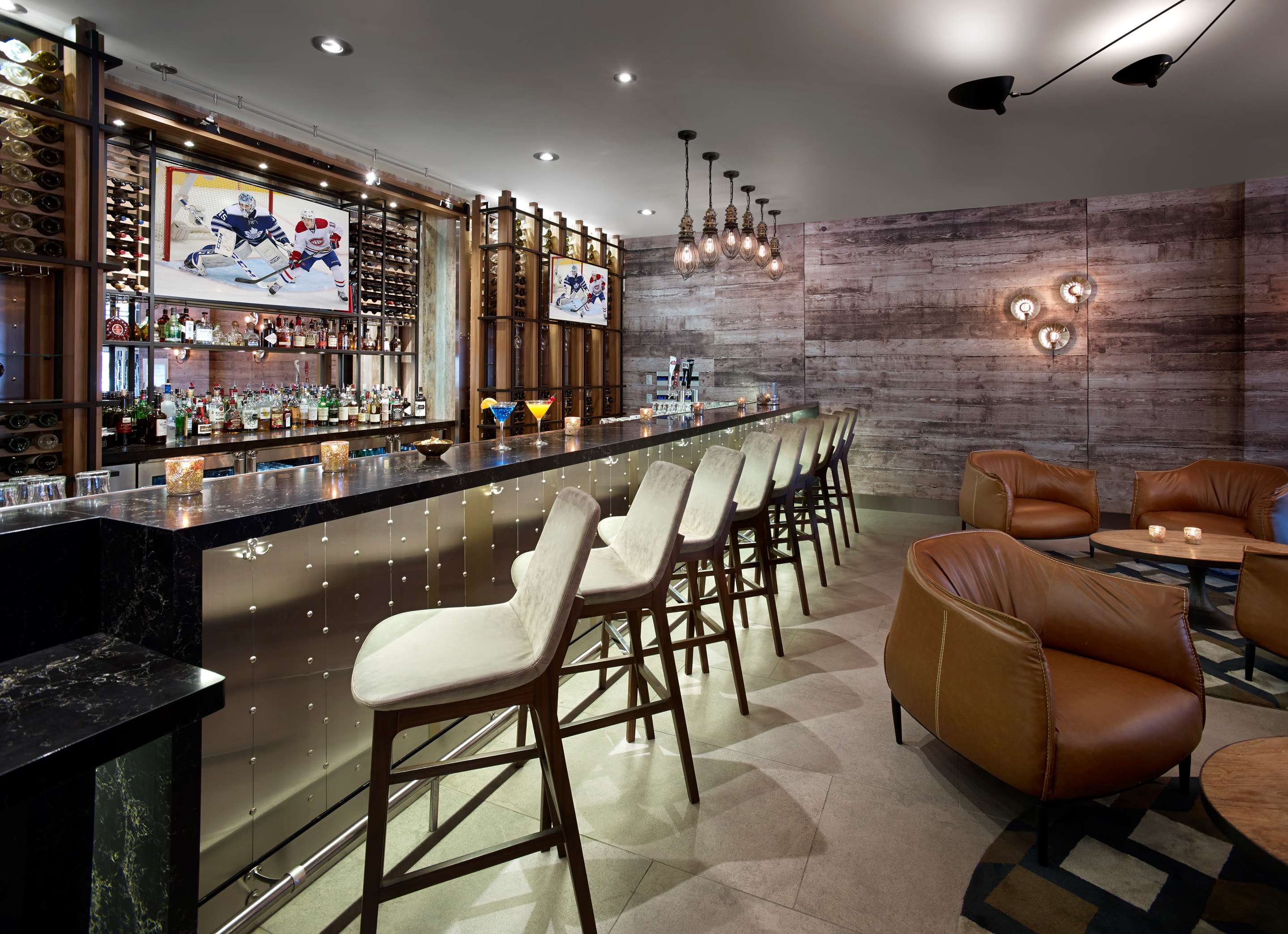 BarLounge | Hilton Garden Inn Toronto Airport