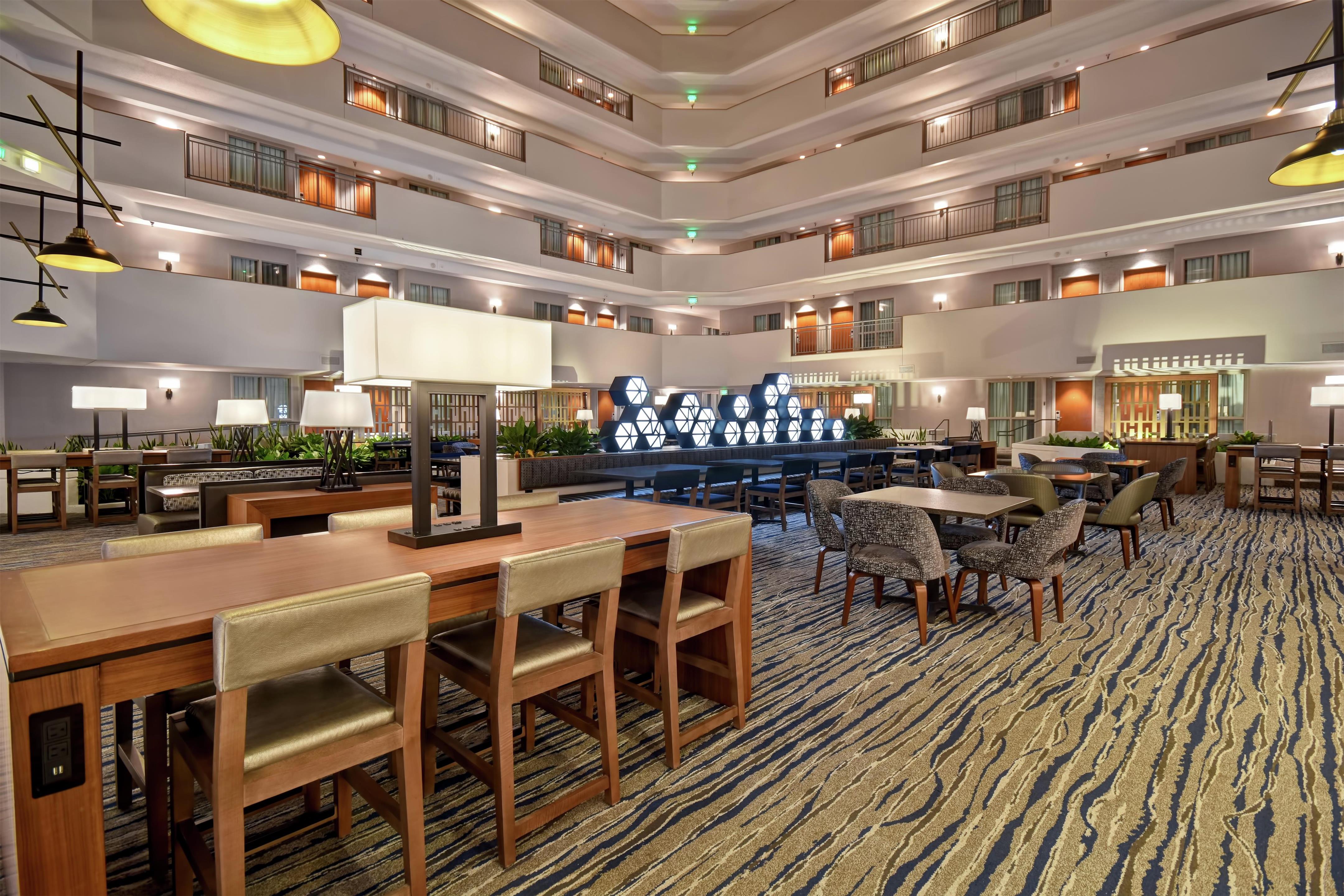 Lobby | Embassy Suites by Hilton Omaha Downtown Old Market