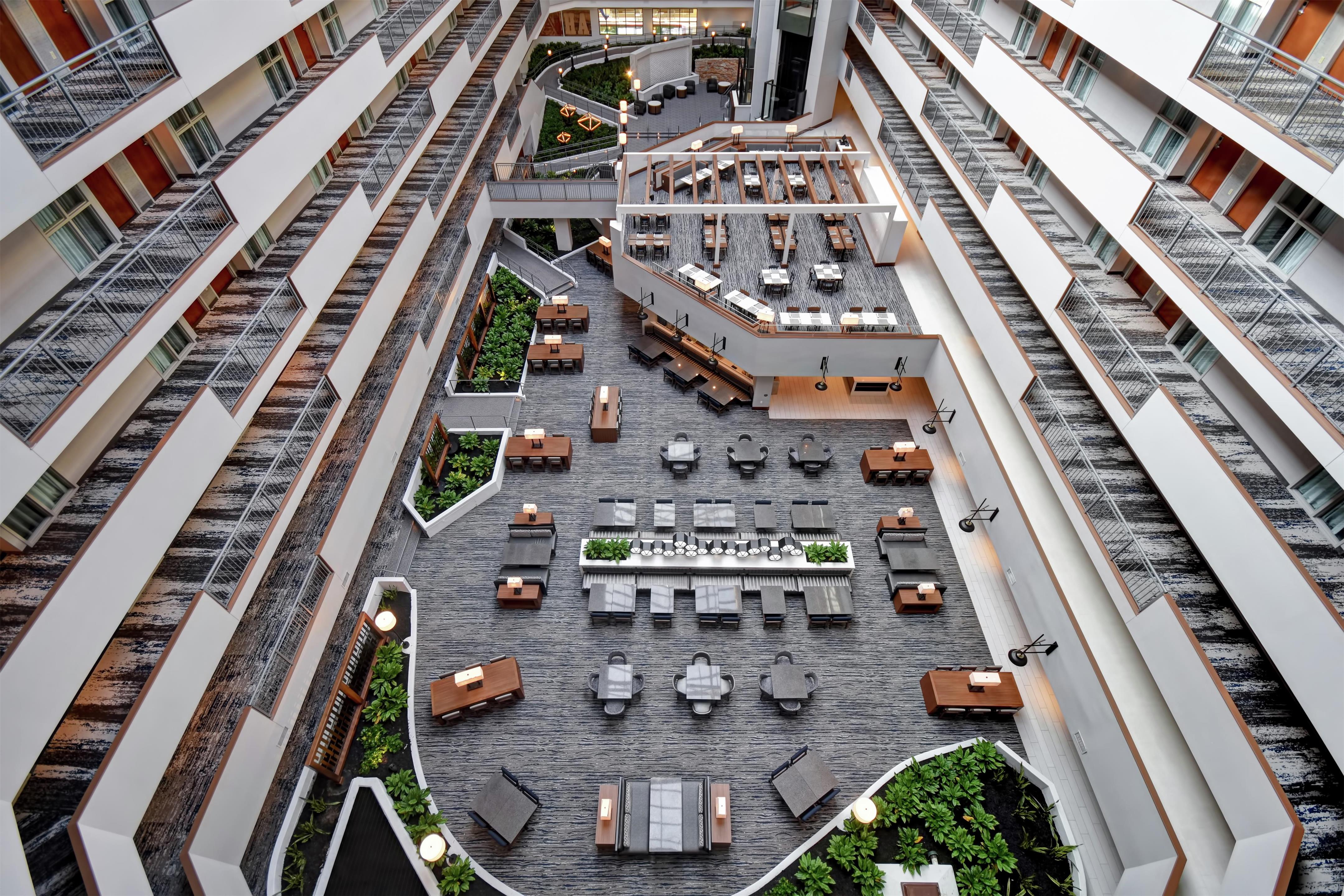 Lobby | Embassy Suites by Hilton Omaha Downtown Old Market