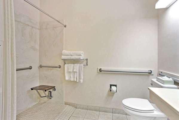  - Baymont Inn & Suites Airport Tucson