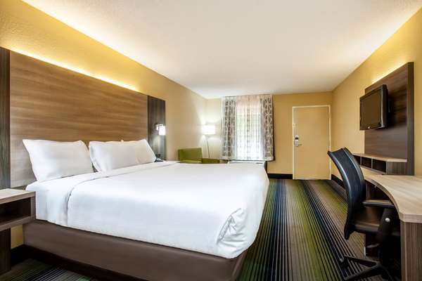  - Baymont Inn & Suites McDonough - I-75, Exit 218