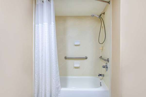  - Baymont Inn & Suites McDonough - I-75, Exit 218