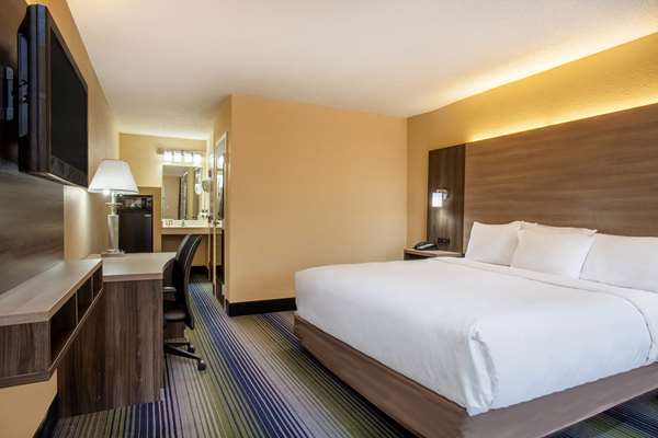  - Baymont Inn & Suites McDonough - I-75, Exit 218