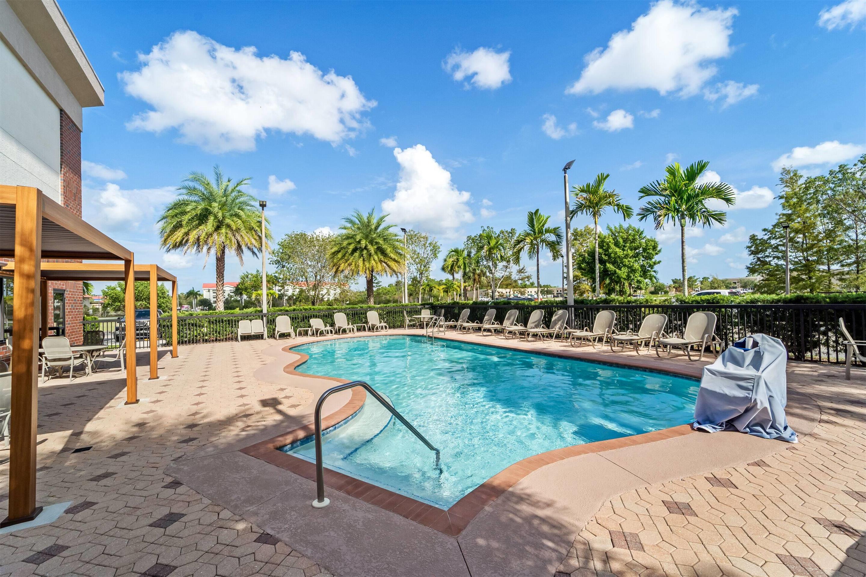 Pool - indoor | Days Inn & Suites by Wyndham Fort Myers Near JetBlue Park