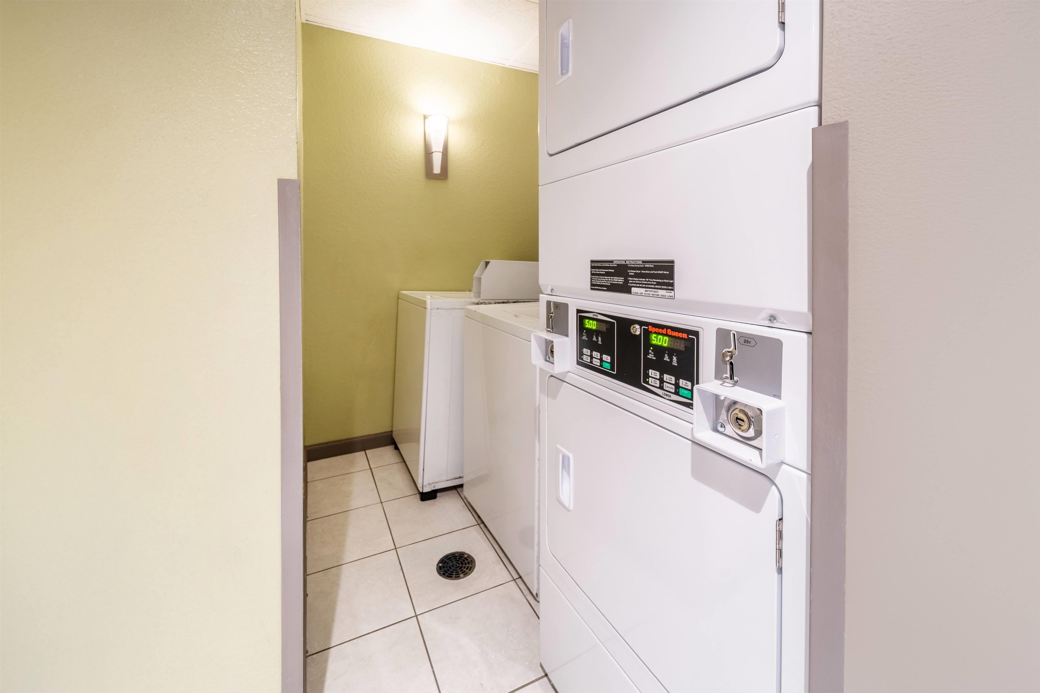 Laundry | Days Inn & Suites by Wyndham Fort Myers Near JetBlue Park