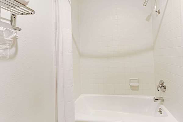  - Days Inn & Suites Santa Rosa - I-40, Exit 275