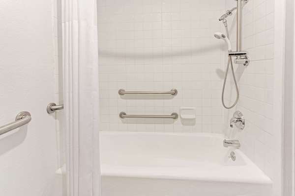  - Days Inn & Suites Santa Rosa - I-40, Exit 275