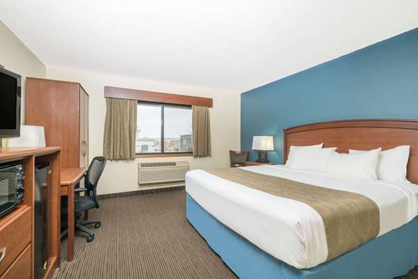  - Days Inn & Suites Baxter