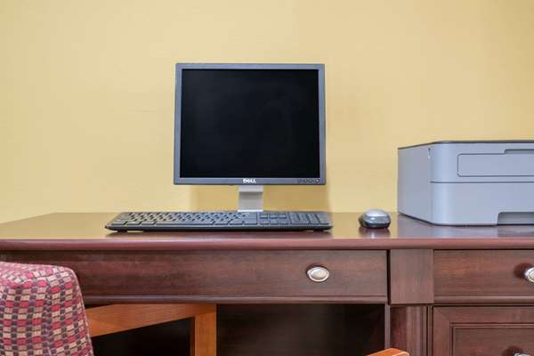 Conference Area - Days Inn & Suites South Rochester