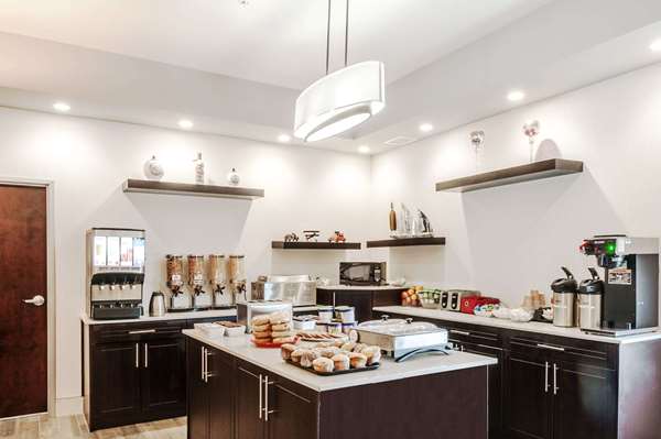  - Ramada Hotel Moose Jaw