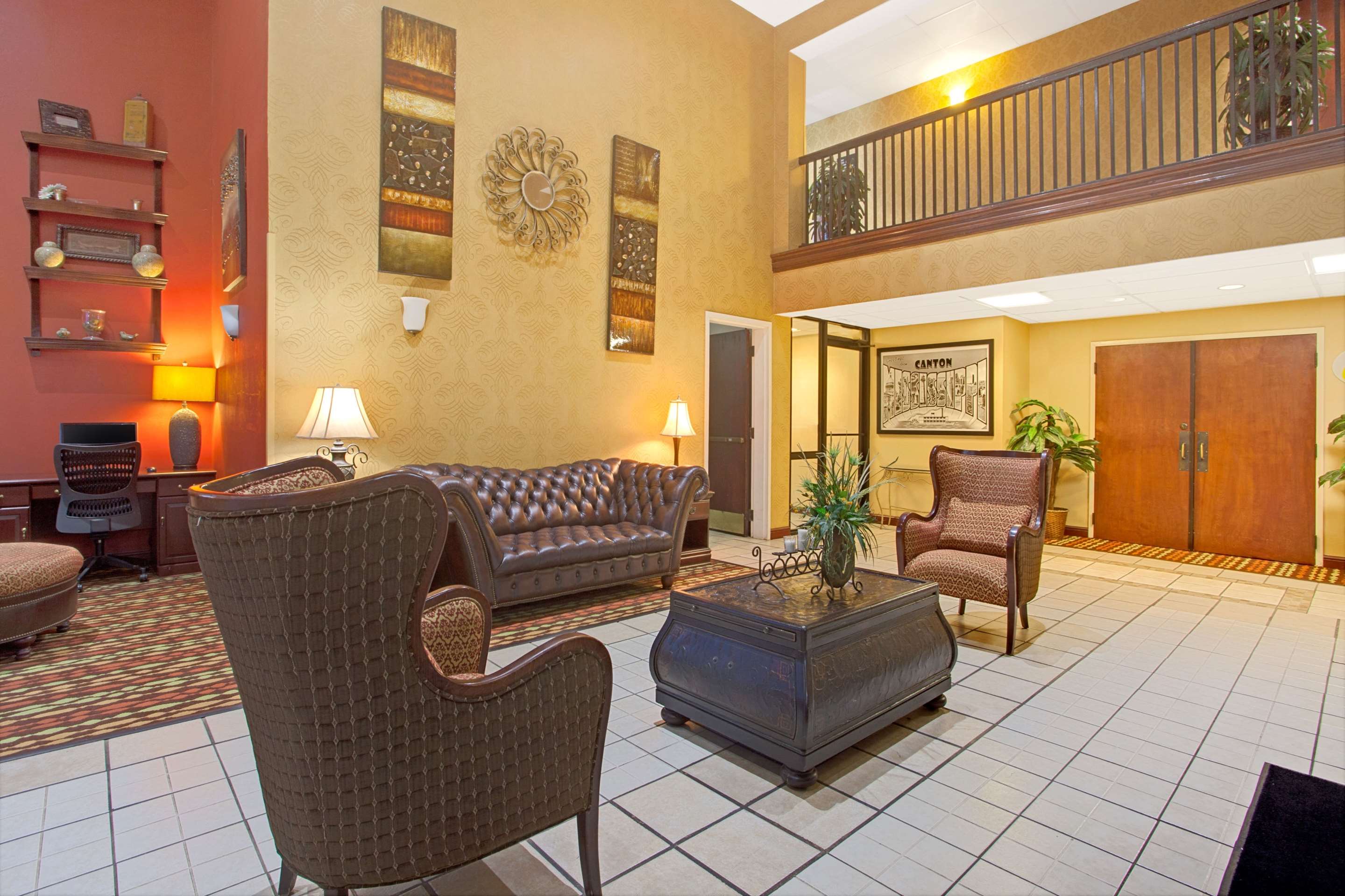 Lobby View | Super 8 by Wyndham Canton