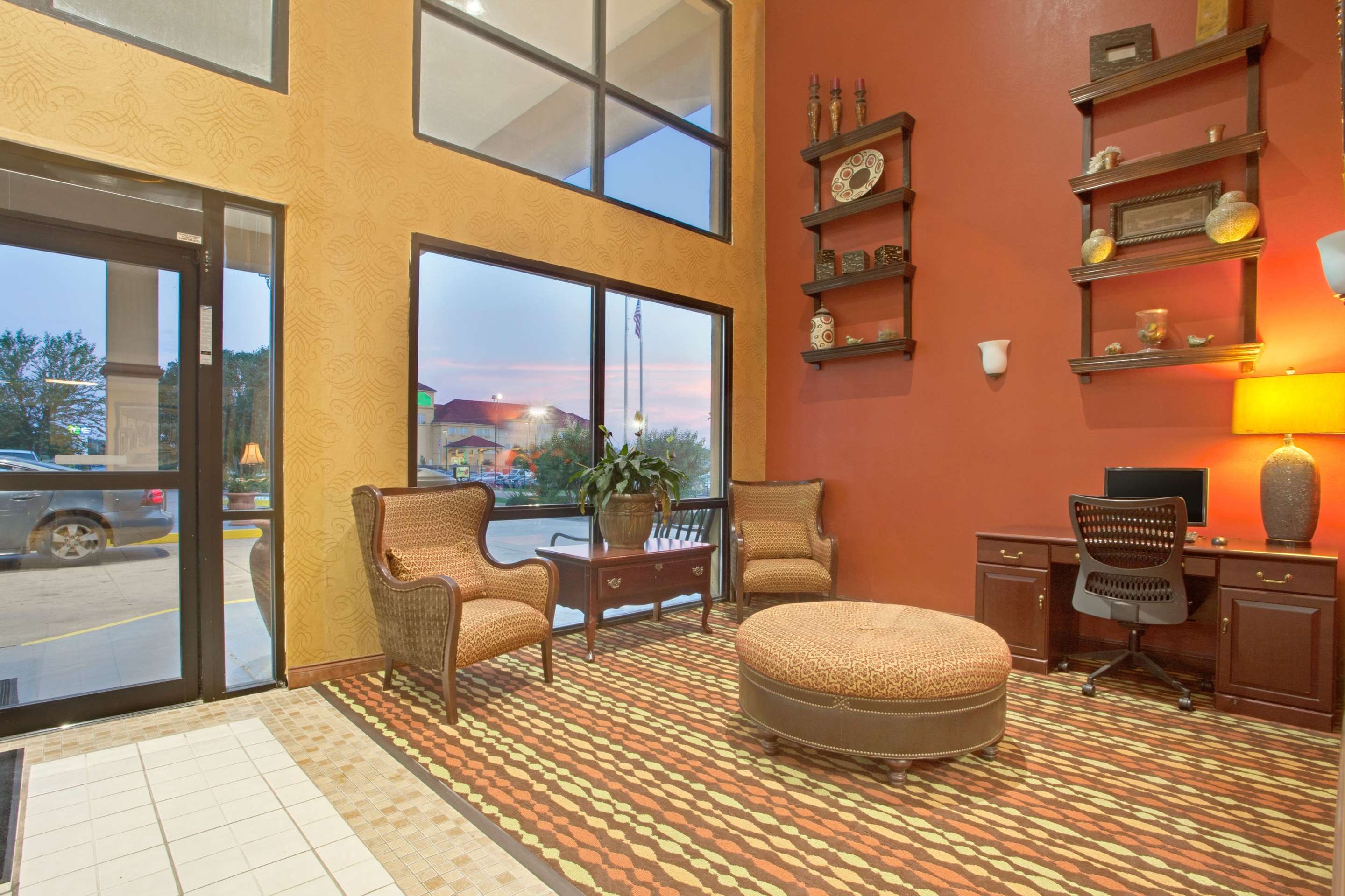 Lobby | Super 8 by Wyndham Canton