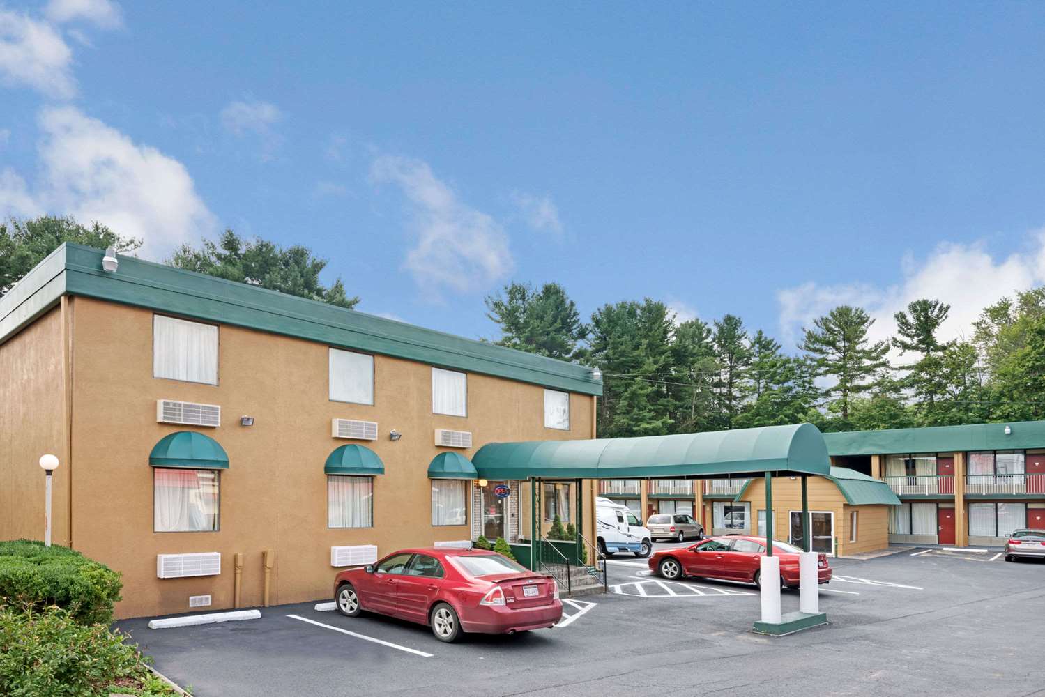 Travelodge Beckley, WV See Discounts