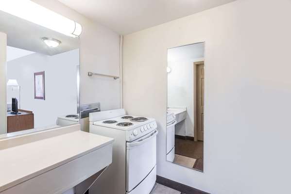  - Super 8 Motel Junction City - I-70, Exit 296