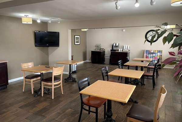  - Super 8 Motel Junction City - I-70, Exit 296