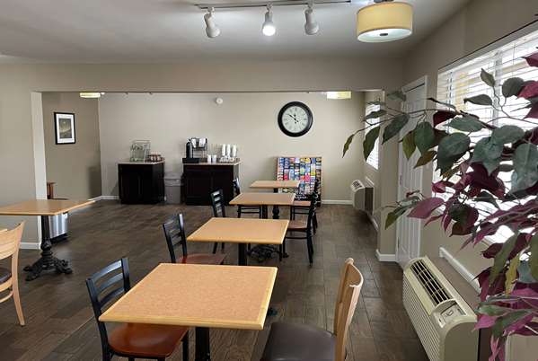  - Super 8 Motel Junction City - I-70, Exit 296