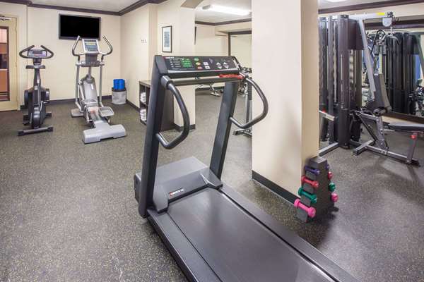 Fitness/ Exercise Room - Wyndham Garden Hotel Schaumburg