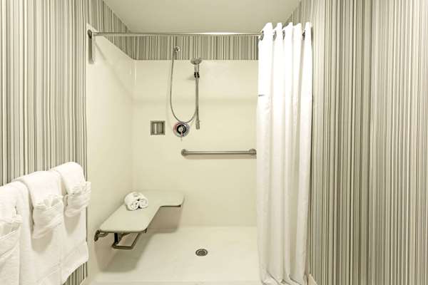  - Wyndham Garden Hotel Norfolk