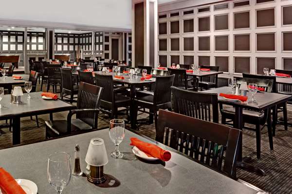 Restaurant - Wyndham Garden Hotel Norfolk